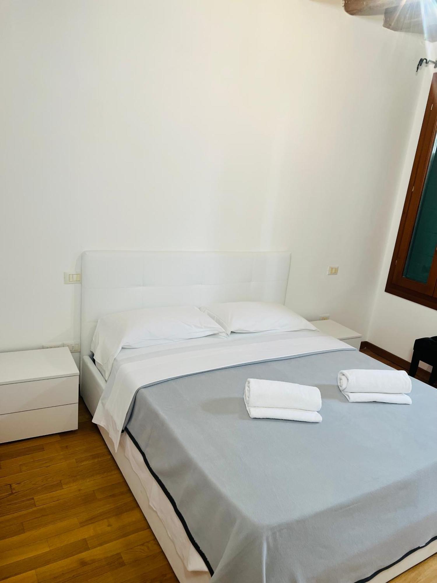 Ca Rialto Apartments เวนิส ภายนอก รูปภาพ
